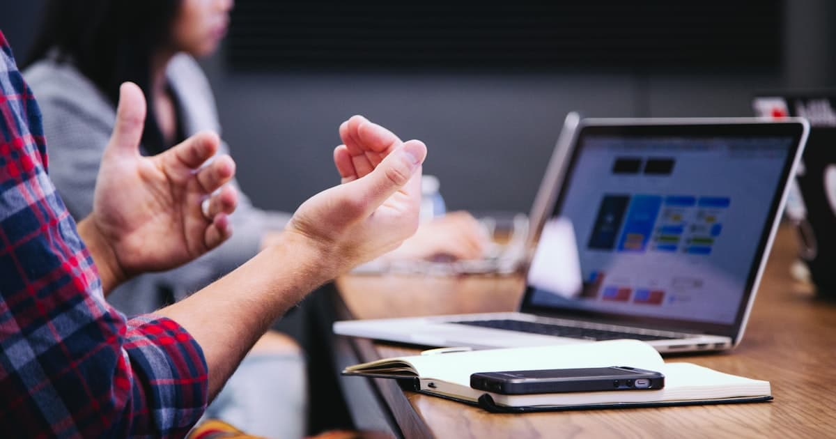 Jak wdrożyć bota głosowego w 1 dzień — bez IT i CRM